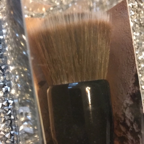 Smashbox Camera Ready powder foundation brush - Picture 4 of 10